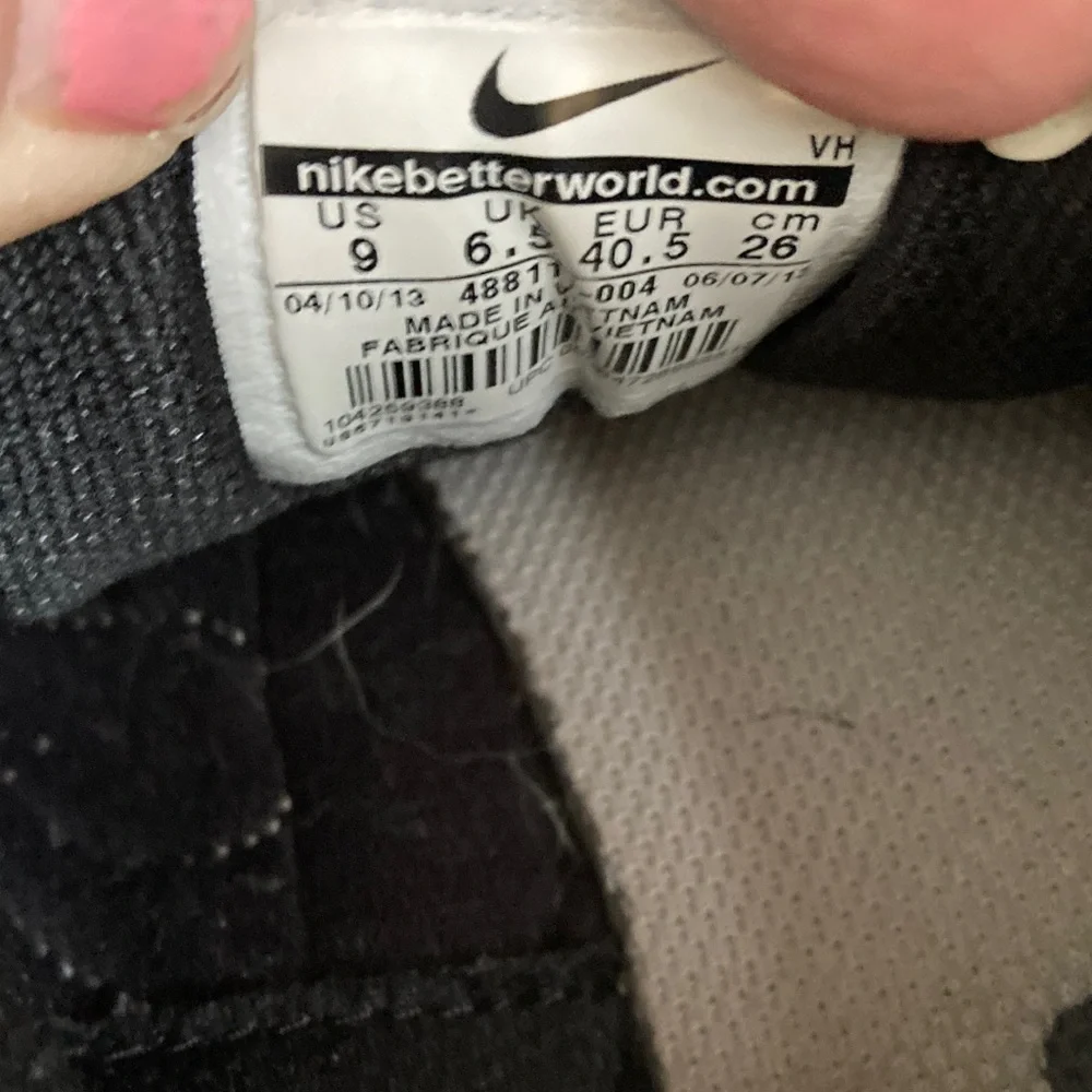 Nike Black‎ and White Running Shoes 9
